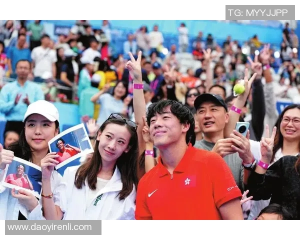 上海网球队的团队协作揭秘：网球巨献背后的默契与拼搏精神