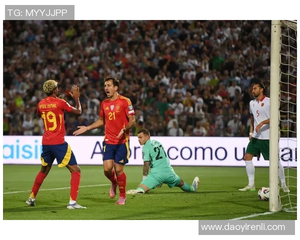 个子较高的足球明星如何在赛场上展现独特优势与风采